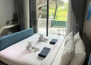 ET214 - pool access studio, quiet Patong area (12126)