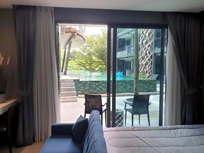 ET214 - pool access studio, quiet Patong area (12148)