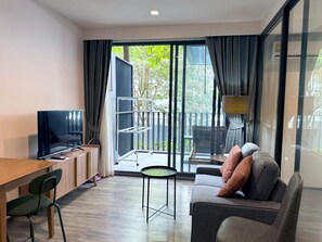 D9 Garden view Patong apartment, private Wi-Fi (12140)