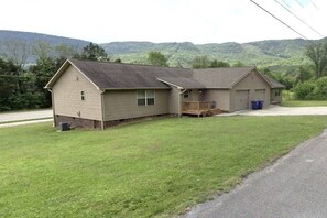 Nested at the bottom of Aetna Mountain