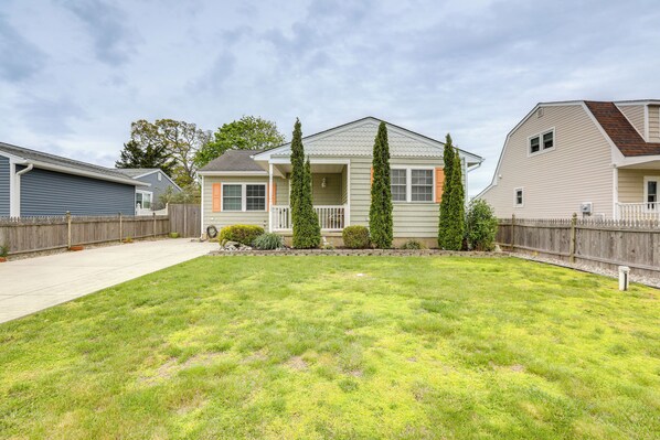 Villas Vacation Rental | 3BR | 2BA | Steps to Enter | 904 Sq Ft