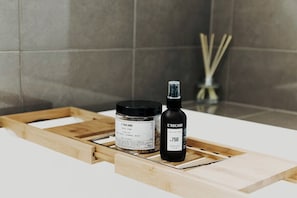 Badezimmerausstattung