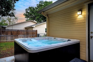Bain à remous extérieur