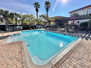 Villa Lago Community Pool