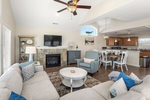 CB23: Stella Blue | Top Level Living Area