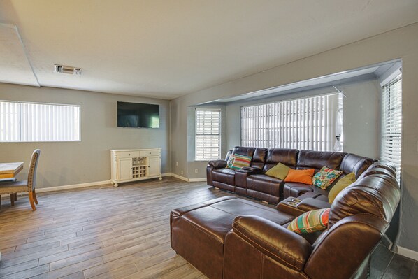 El Centro Vacation Rental | 3BR | 1BA | Step-Free Access | 898 Sq Ft