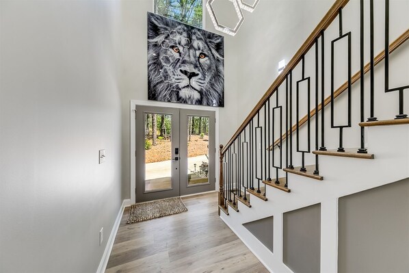 Entrance Hallway & Stairs