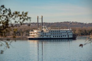 Cruise from the Landing