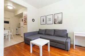 2-Loungearea(3)