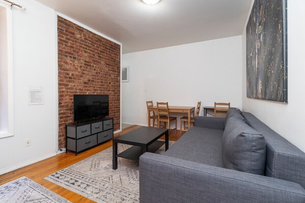 1-LivingRoom(2)