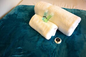 Bathroom amenities