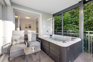 Bain à remous intérieur