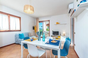 Living and dining room