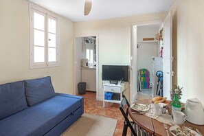 Living and dining room