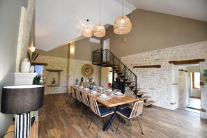 LES RIVES CHAMPENOISES - Salle à manger