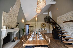 LES RIVES CHAMPENOISES - Salle à manger