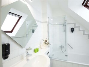 Familiensuite - Bad - Beispielansicht