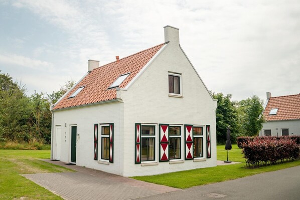 Holiday Home Exterior [summer]