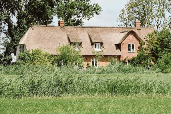 Holiday Home Exterior [summer]