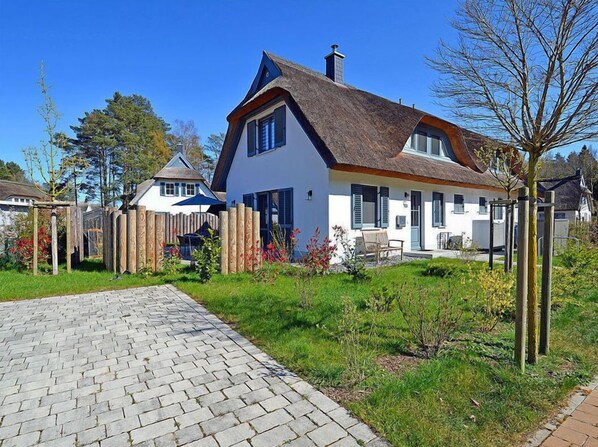 Außenseite Ferienhaus [Sommer]