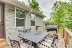 Private Deck | Charcoal Grill