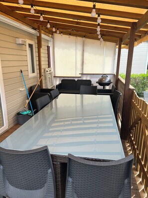 Outdoor dining