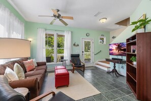 Living room with seating for 6