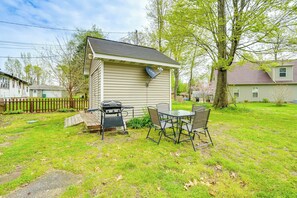 Backyard | Outdoor Dining Area | Gas Grill