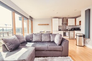 Living Room / Lounge