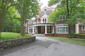 Buddha Mansion