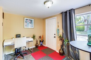 Office Area | Desk | Free WiFi | Central Heating & A/C | Ceiling Fans