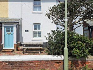 Exterior | Coastguard Cottage, Hayling Island