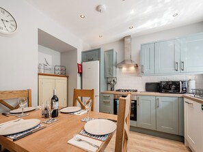 Kitchen/diner | Park House Apartment, Tenby
