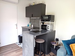 Kitchenette équipée