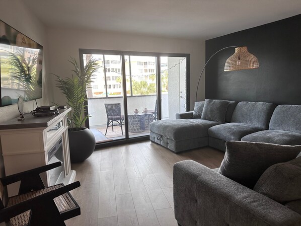 Adequate seating without sacrificing the space
