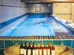 Pool Indoor