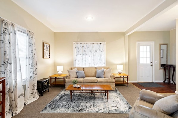 Cozy and Welcoming living room!