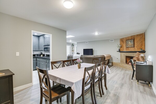 Spring Valley Vacation Rental | 5BR | 2BA | 2,000 Sq Ft | 1 Step to Enter