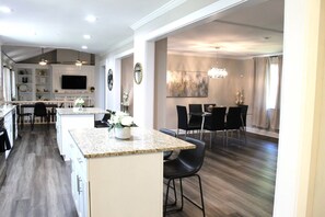 A Kitchen made for 2 Chefs!