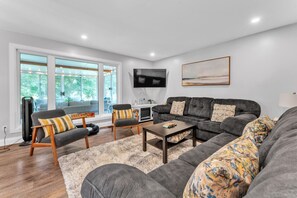 Gather in the living room for a conversation or watch Netflix.