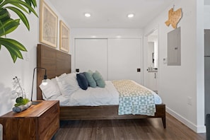Queen bed