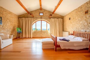 Villa Le Vieux Mas image