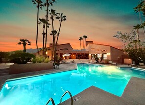 Beautiful Sunset pool 