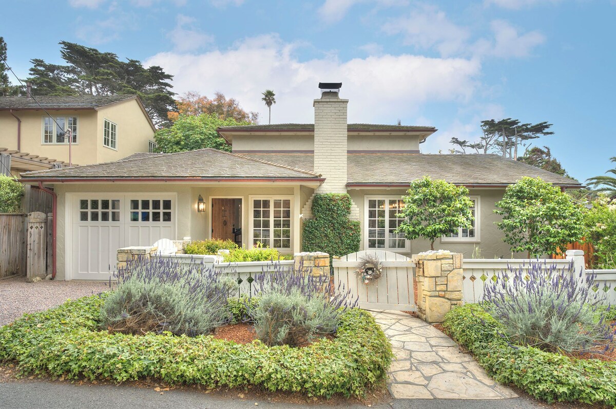 3936 Coastal Cottage – Perfectly Appointed Home in Carmel, Easy Walk to Beach