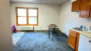 Room and Kitchennette