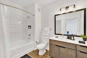 Modern bathroom with a bathtub