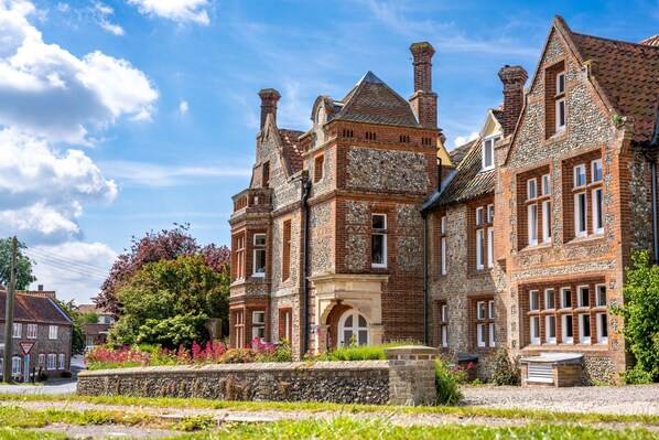 Exterior Abbey House