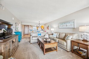 Sandy Key 436 Interior Living Room-128899046