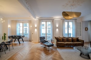 Spielezimmer