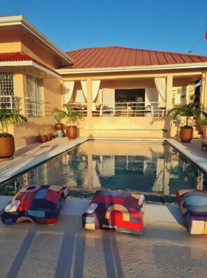 The sunset verandah